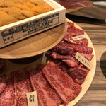 Honki Yakiniku Niku To Meshi Nikuzushi - 