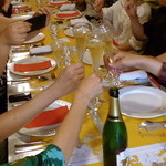 ジョンティ - 今回は二階を貸切で14人の宴會
      参加者はアルザスワインをこよなく愛する
      呑ん兵衛達（笑）