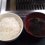 やきやき亭 - ご飯とスープ。