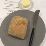 レストラン ラ・フロレゾン・ドゥ・タケウチ - パン。