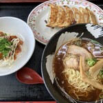 餃子の王将 - 豚キムチ丼とあっさり醤油ラーメン700円税込+餃子242円税込