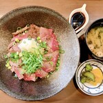 jizakanajizakehamatomi - 国産牛ステーキ丼　おろしポン酢