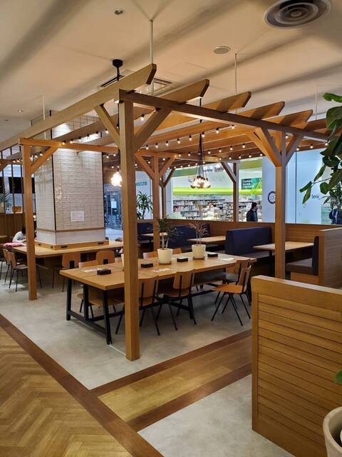 アイシティ21フードテラス 森口 その他 食べログ