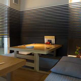A private room with a sunken kotatsu seat where you can feel free to relax.