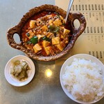 食事処 一久 - 麻婆豆腐定食(850円)です。