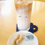 軽食喫茶コーナー ル・パン - アイスカフェラテ400円