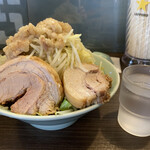 かじろうramen7 - ラーメン小750円 野菜、あぶら増し