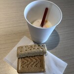 KEURIG THE LOFT - ホットミルク＆お菓子