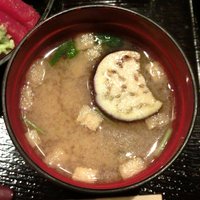 赤坂あじさい - 特製小箱弁当<限定15食> 1050円 のなめこと茄子の味噌汁