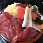 寿司富 - ちらし寿司（すりきり盛）