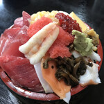 寿司富 - ちらし寿司（すりきり盛）