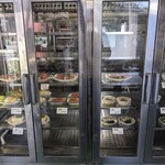 川森食堂 - おかずが入ってるショーケース②