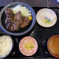 囲炉裏料理 うな革 和なり - 新名古屋名物 みそから定食