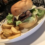 フッカーズ - 燻製ロースバーガー