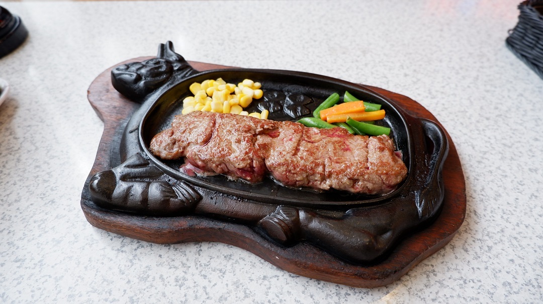 写真 : ステーキハウス 88 国際通り店 （ハチジュウハチ） - 牧志