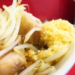 ラーメン二郎 - 豚の厚み