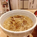 大衆そば酒場 しのぶ庵 - 温かいお蕎麦