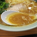 家系ラーメン 近藤家 - スープ