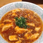 大安食堂 - 麻婆麺近景。豆腐は絹ごしだったと思う。