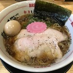 福島壱麺 - 鯖背脂中華そば 煮卵入り 820円(税込)
