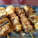 坂途中の焼き鳥屋 くら - 