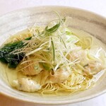 Wonton noodles with shrimp (using Hong Kong noodles)