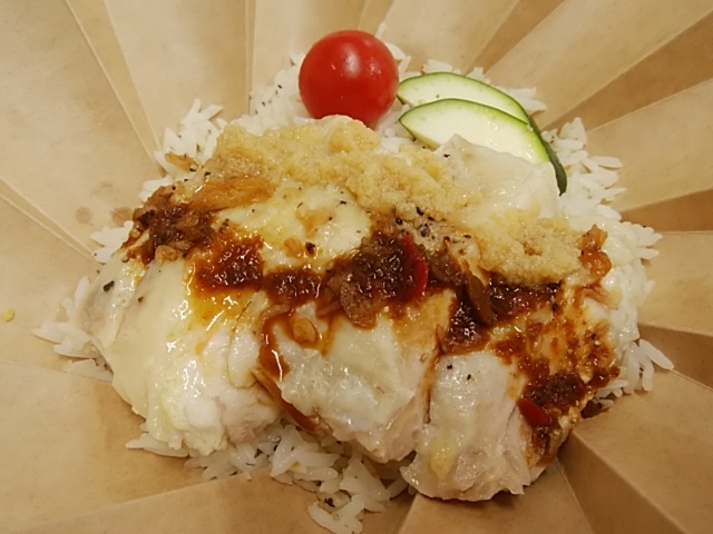 チョップスプーン ガパオキッチン デリアンドキッチン アトレ川崎店 川崎 タイ料理 食べログ