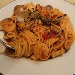 アチェーロ - 魚介類のトマトソース大盛り