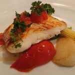 アチェーロ - お魚料理アップ（ヒラメのムニエル）