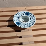 ハチ花乃 - 店舗外灰皿