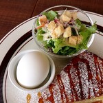 Kurashiki Kohi Ten - サラダと茹で卵