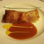 レストラン ルミエール - 極太グリーンアスパラとオマール海老のパート包み焼き