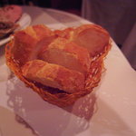 シェ・トト - パン☆お通し的かな？お代わり自由◎パンのお通しは許せるな～★