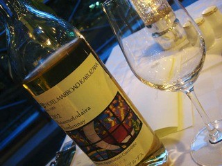 レストラン ルミエール - 地元の白ワイン