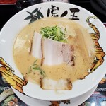 虎ノ王 - とんこつ醤油らーめん750円