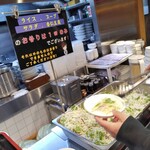 陳家私菜 - ランチメニューall850円(税込)で、ライス・スープ・サラダ・杏仁豆腐・水餃子がセットで付いていて(セルフサービス)、水餃子以外はお替わり１回可という最強コスパです★★★