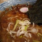 中華蕎麦 とみ田 - 節粉がまぶされ