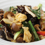 Stir-fried pork and wooden ears with egg