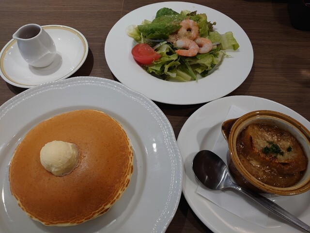 ロイヤルホスト 九州大学病院店 Royal Host 馬出九大病院前 ファミレス 食べログ