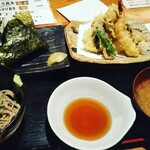 ENZO - おむすびと天ぷらセット 830円