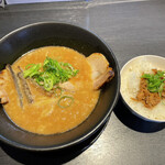 麺屋 黒の - 特濃醤油　ぶた飯