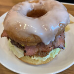 BURGER&MILKSHAKE CRANE - LUTHER BURGER