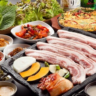 2時間食べ放題 韓国の定番サムギョプサル食べ放題コース3480円 2480円 金のバルsalva 天神店 旧店名 都と炉 天神 居酒屋 食べログ 2時間食べ放題 韓国の定番サムギョプサル食べ放題コース3480円 2480円 金のバルsalva 天神店 旧店名 都と炉 天神 居酒屋 食べログ