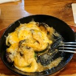 潮風ブルースタンド - 椎茸とズッキーニのニンニク味噌チーズ焼き