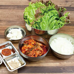 Vegetable set & grilled kimchi included