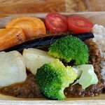食・酒・音 箱庭 - 上に載っている野菜は５種です。