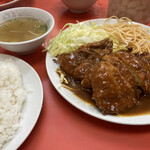 点勝園 - 料理写真:トンカツ　ライス　　スープ付き