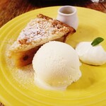 GRANNY SMITH APPLE PIE & COFFEE - 