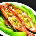 本格的香港料理と火鍋担々麺の店 クーロン - 大海老と緑野菜の香港風蒸し　ガーリックソース
