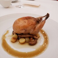 フランス料理 壺中天 - ウズラの詰め物のコンフィ